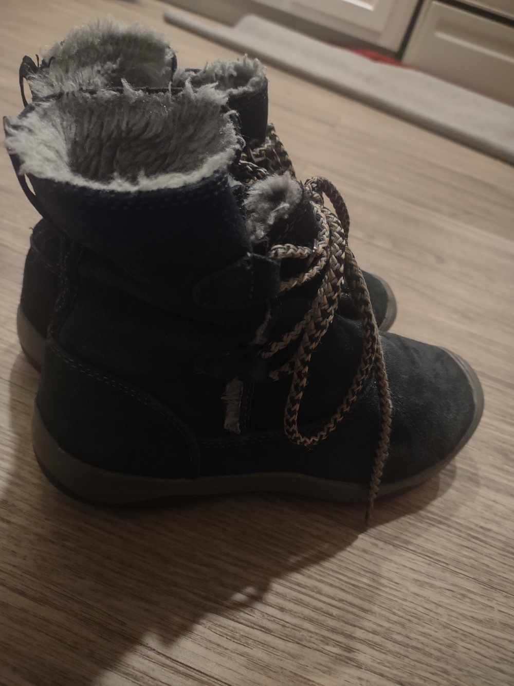 Women's Black Moccasin Boots Lined With Fur